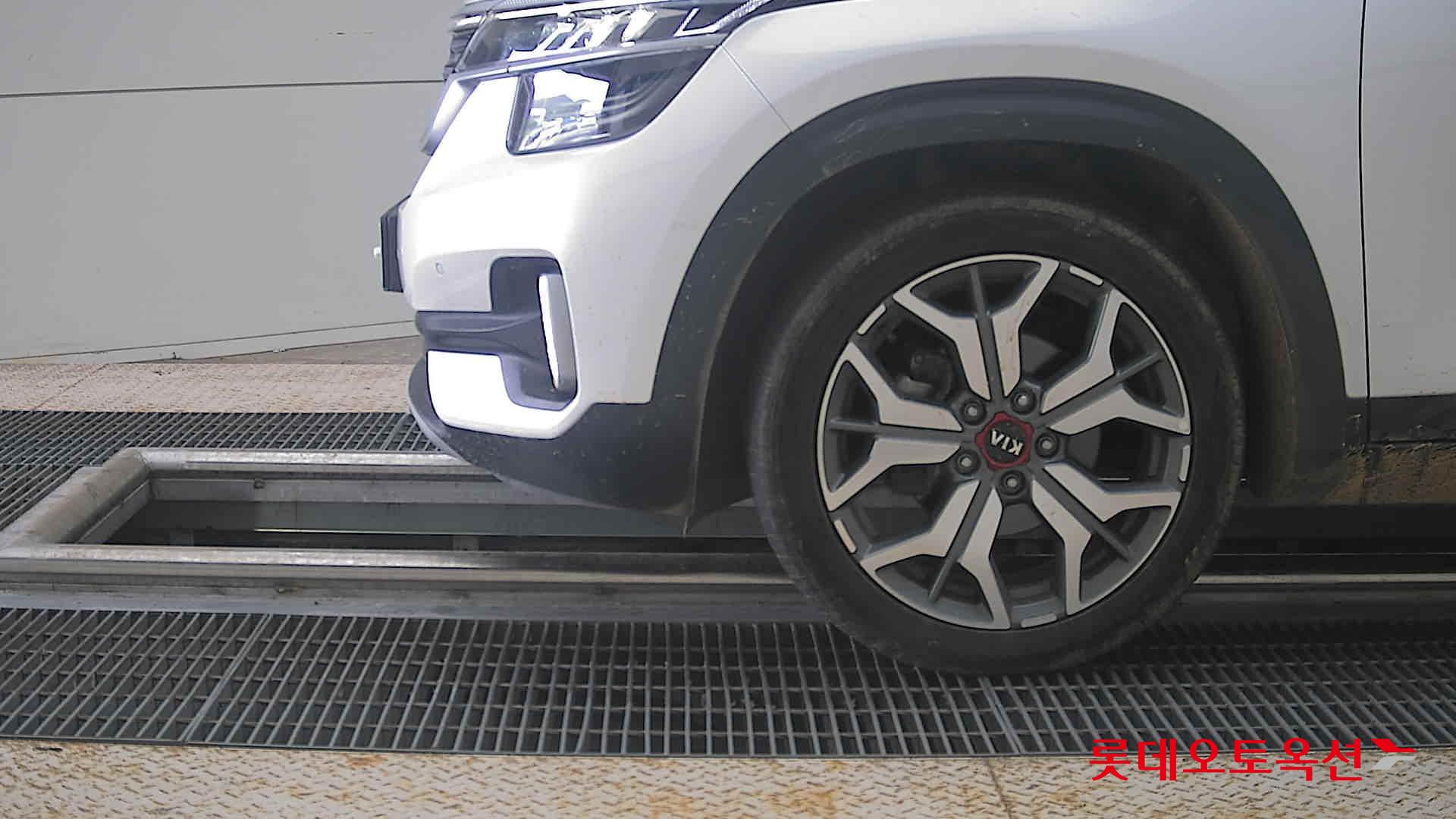 2020 - kia seltos