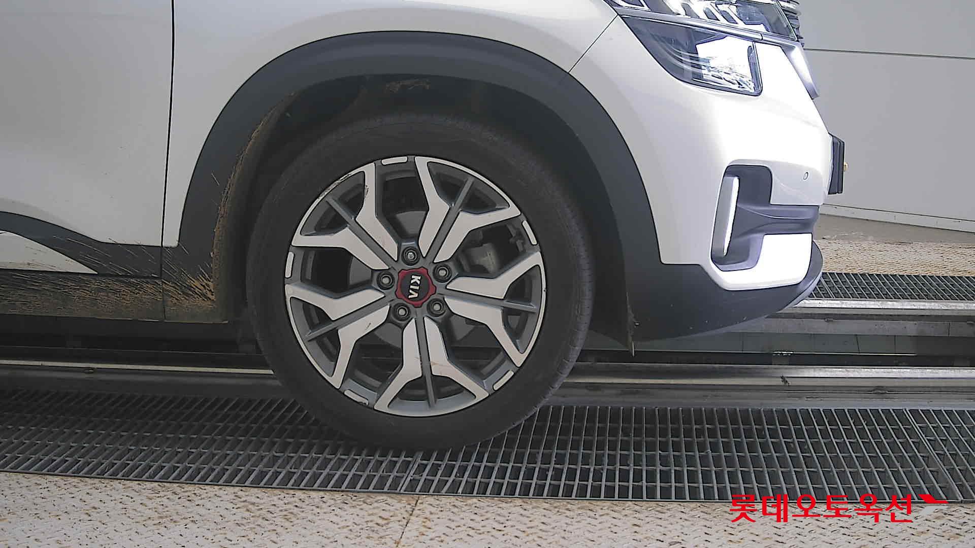 2020 - kia seltos