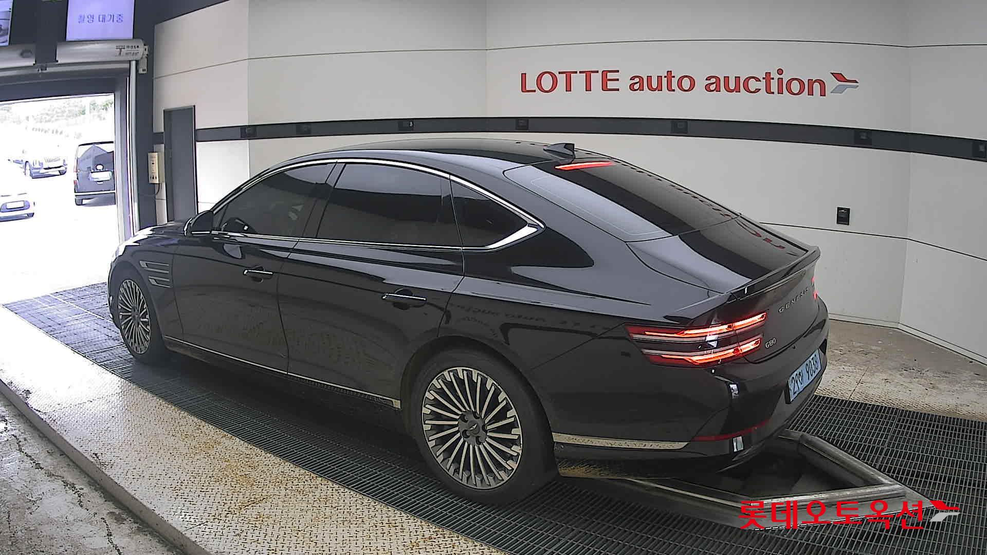 2022 - genesis g80
