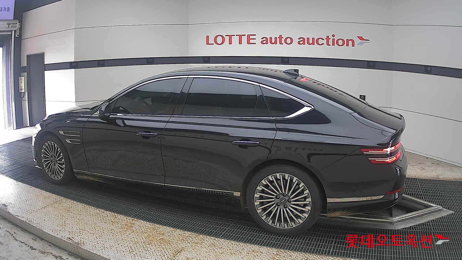2022 - genesis g80