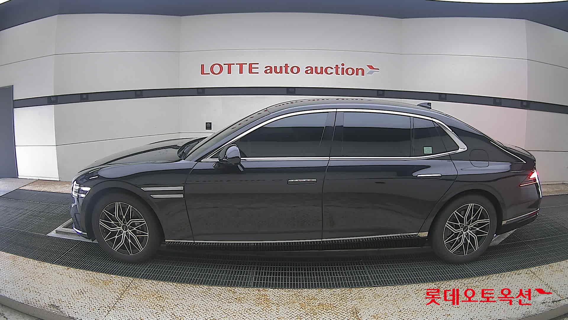 2022 - genesis g90