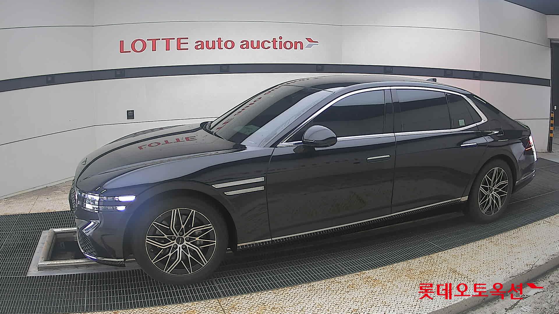 2022 - genesis g90
