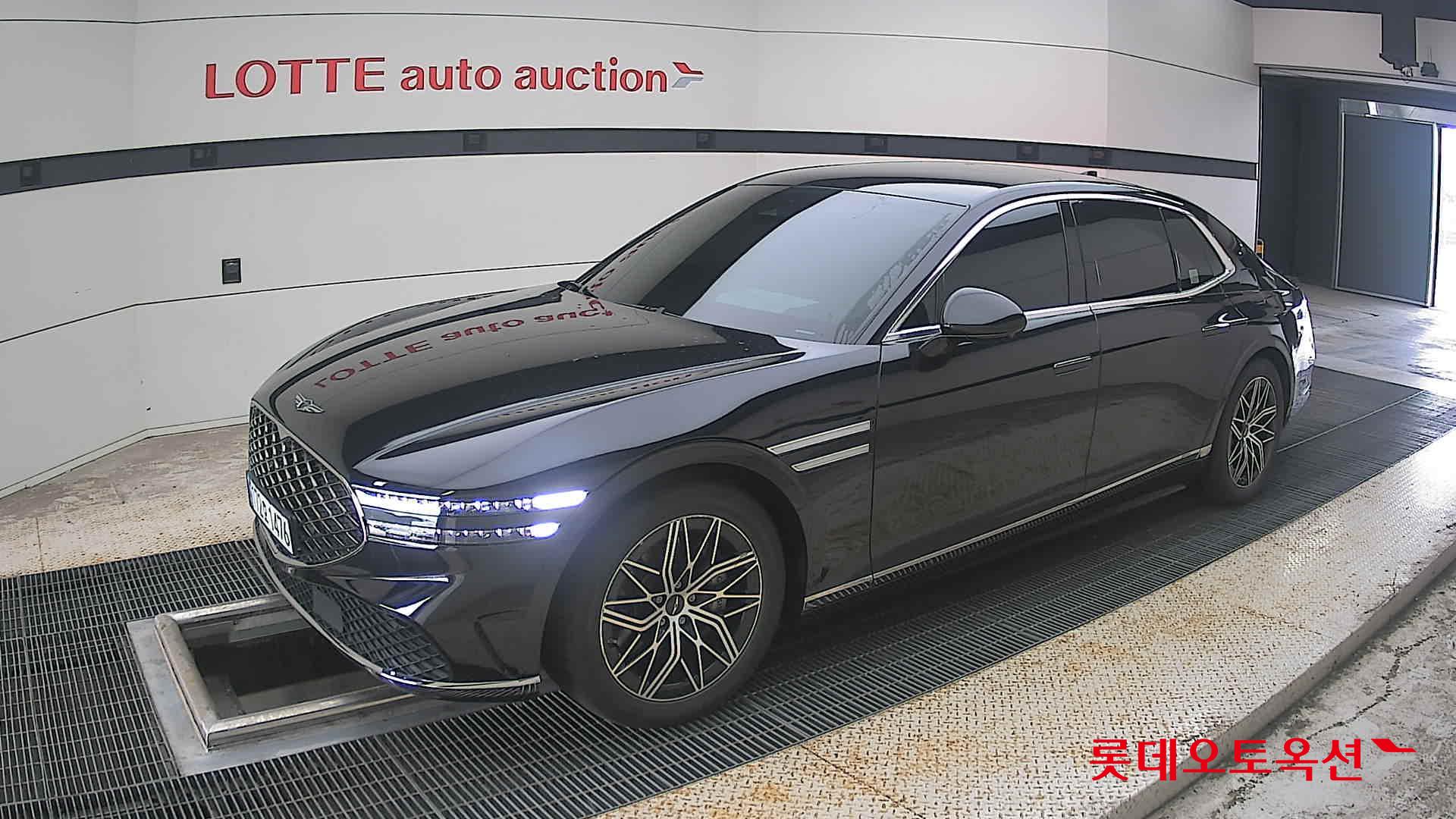2022 - genesis g90