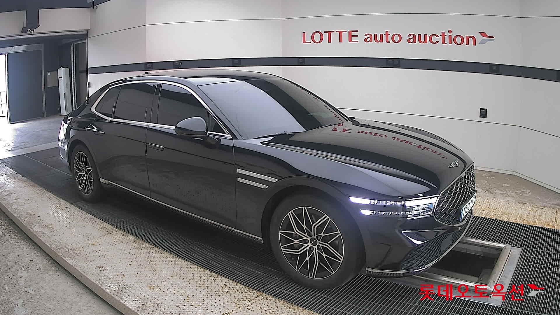 2022 - genesis g90