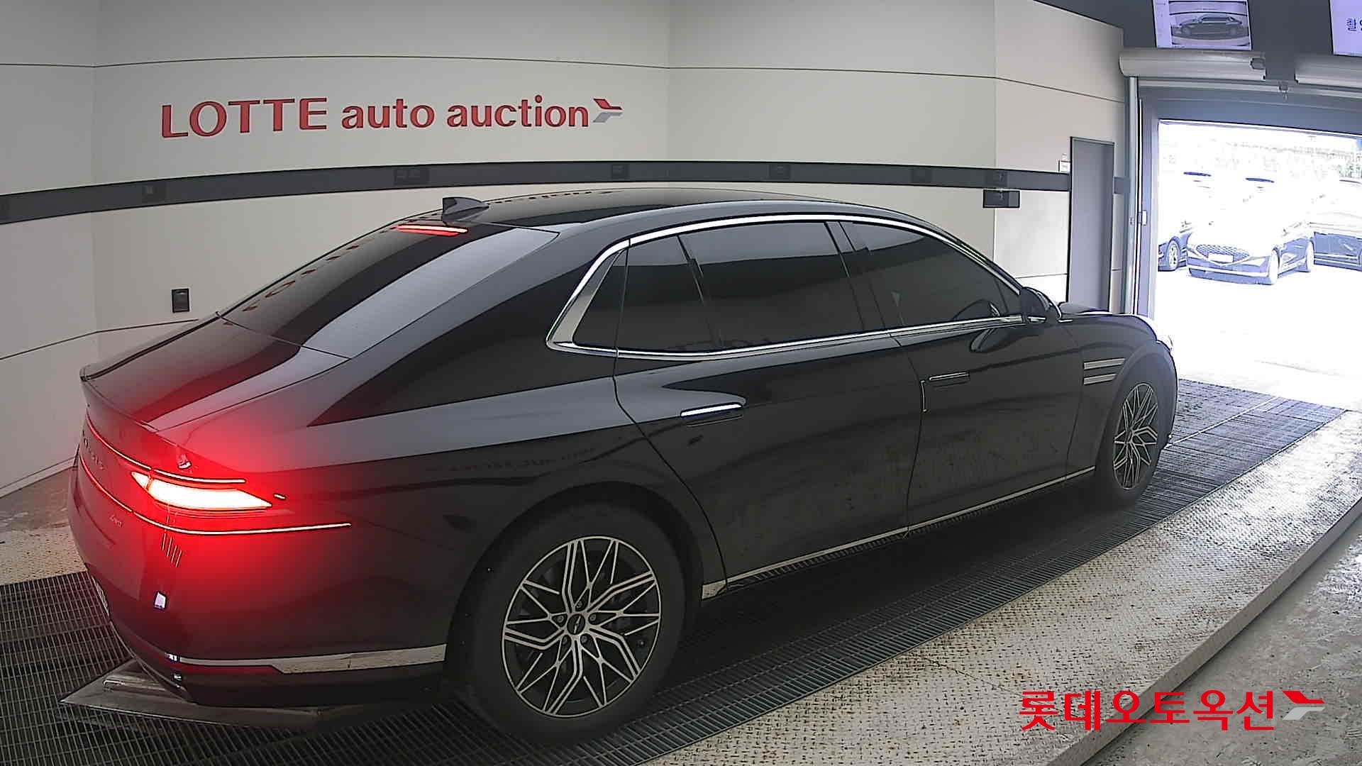2022 - genesis g90