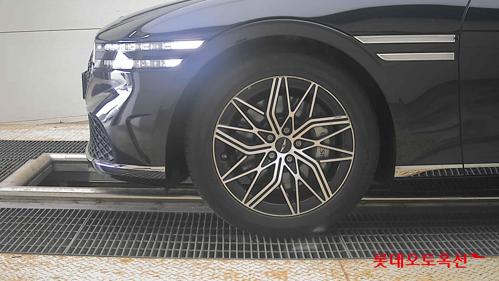 2022 - genesis g90
