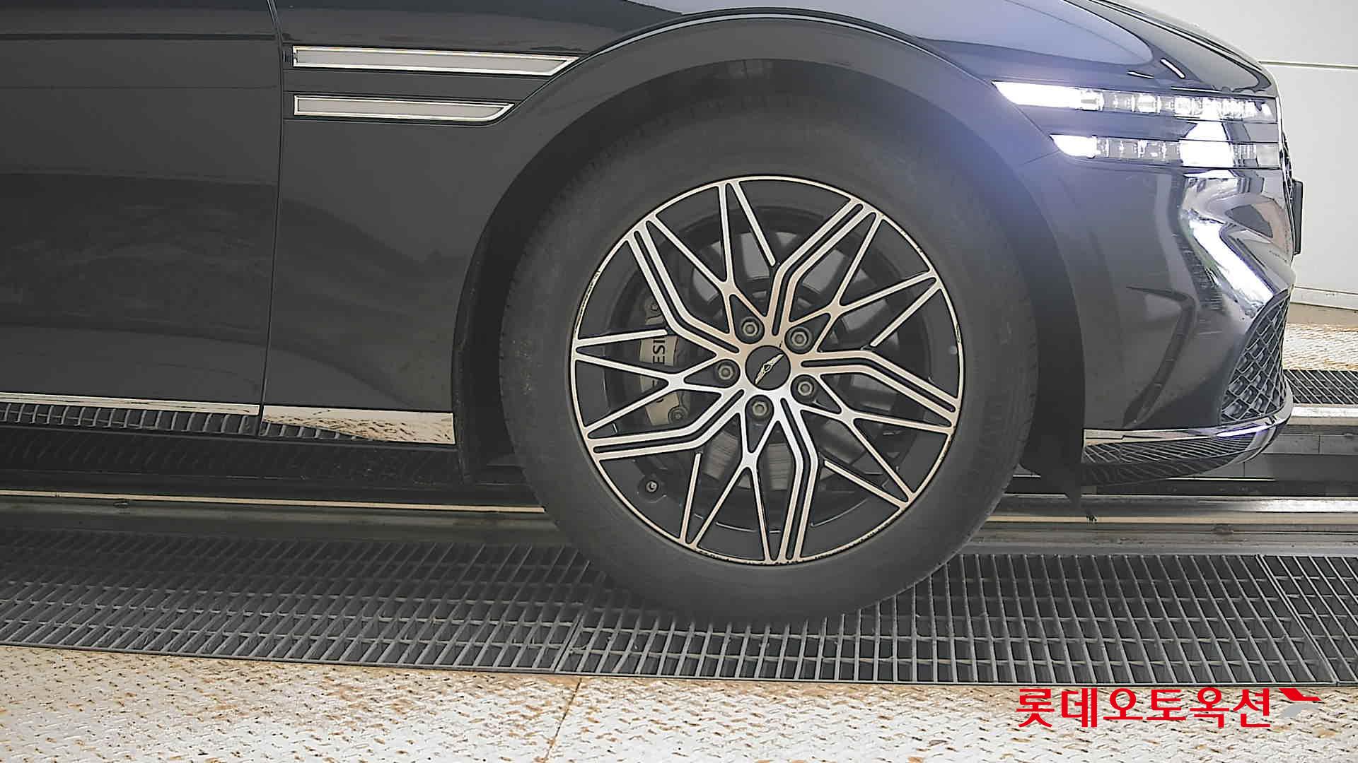 2022 - genesis g90