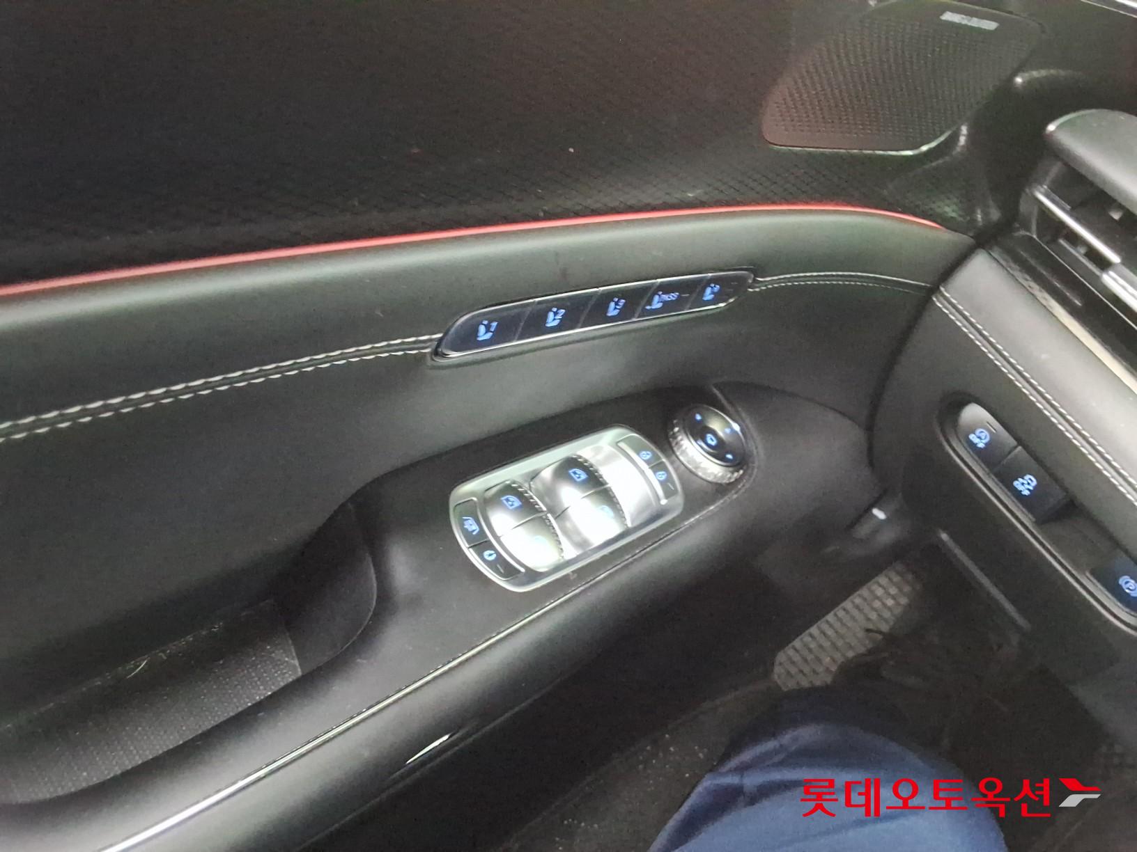 2022 - genesis g90