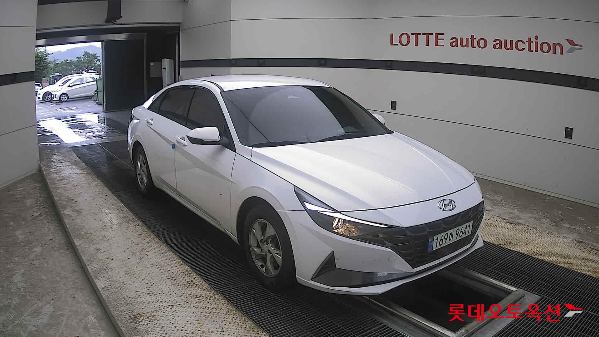 2023 - hyundai avante