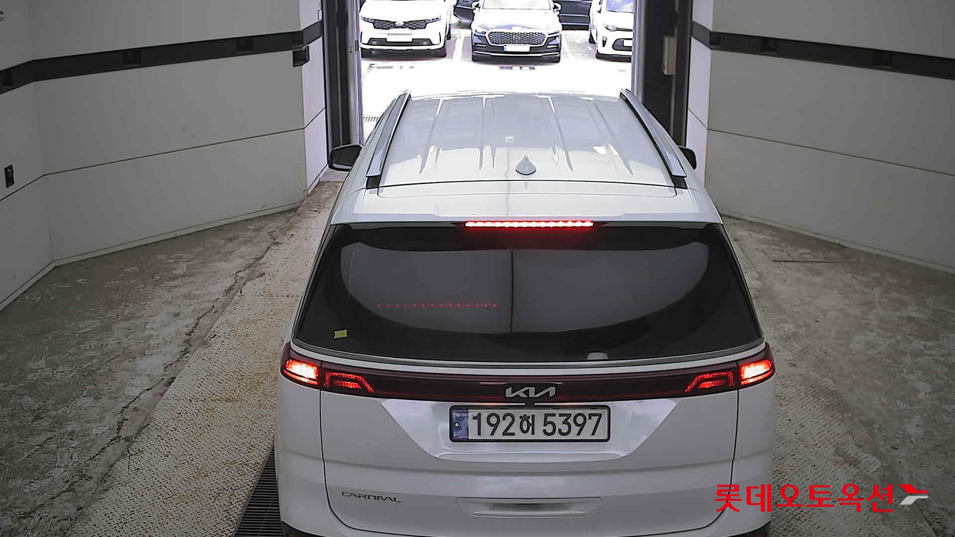 2023 - kia carnival