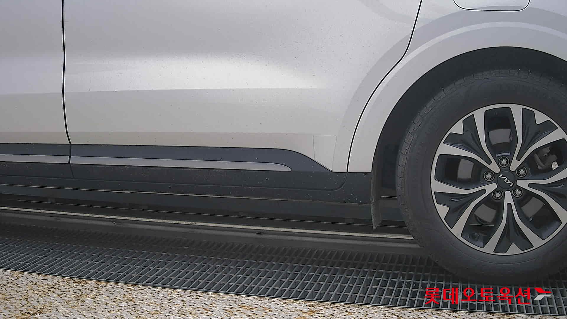2023 - kia carnival