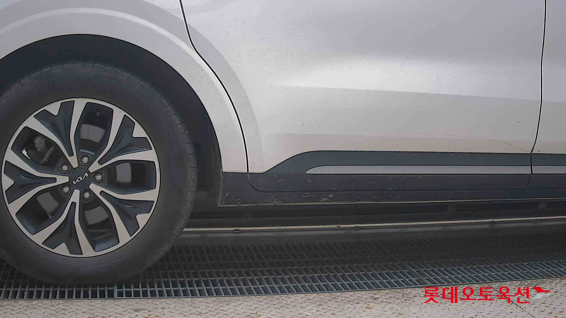2023 - kia carnival
