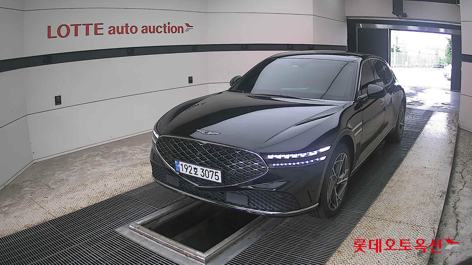 2022 - genesis g90