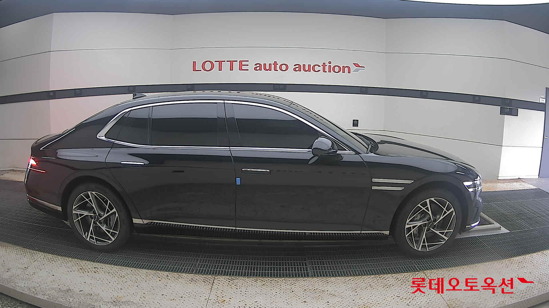 2022 - genesis g90