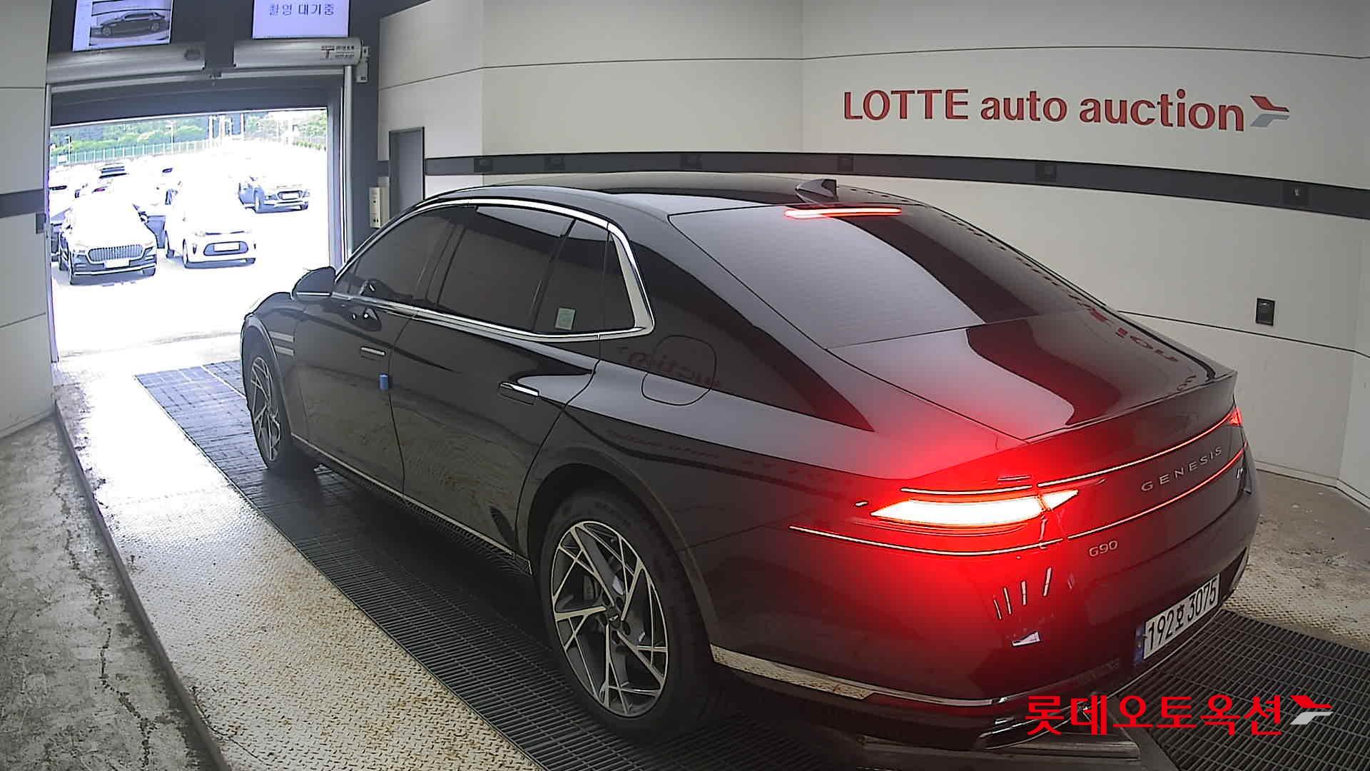 2022 - genesis g90