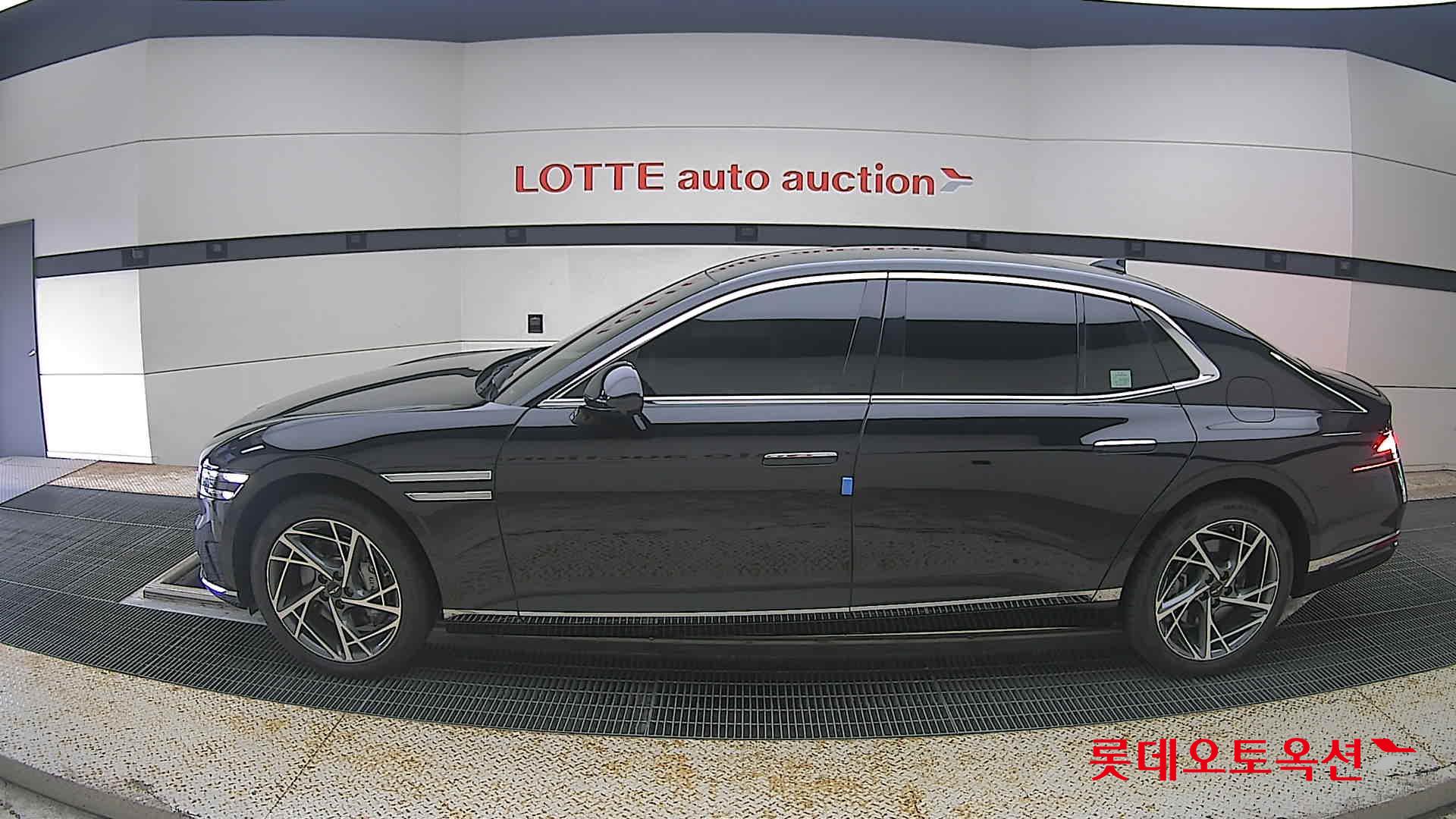 2022 - genesis g90
