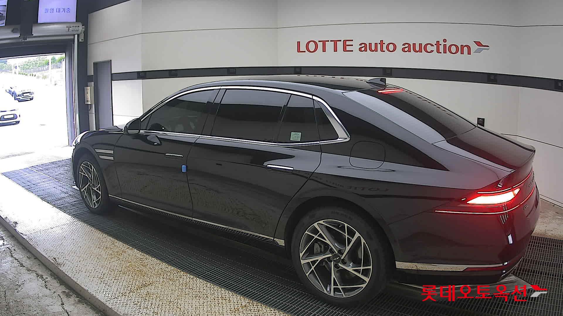 2022 - genesis g90