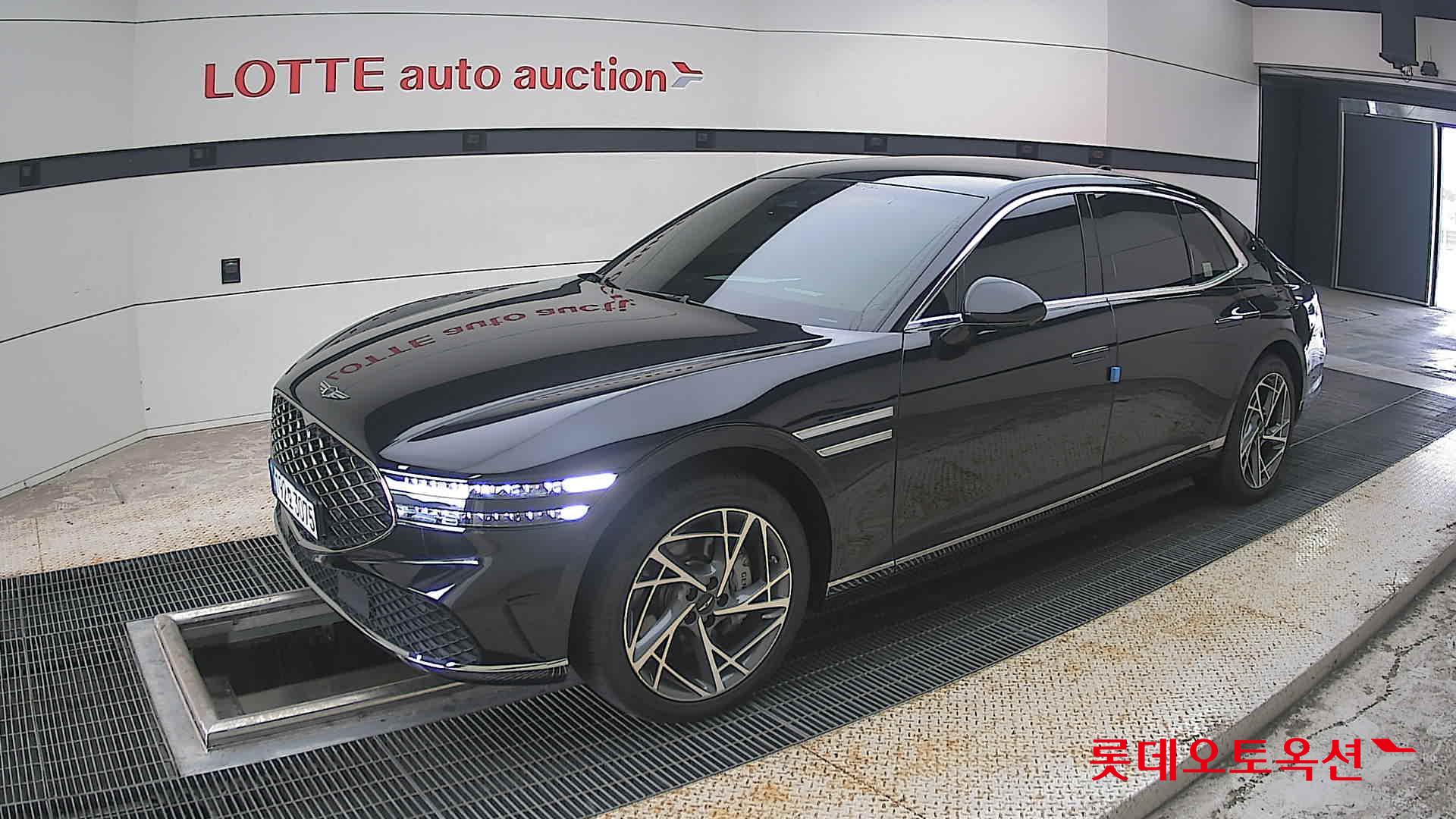 2022 - genesis g90
