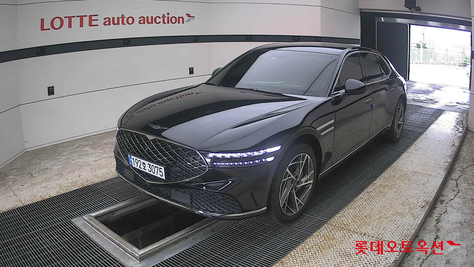 2022 - genesis g90