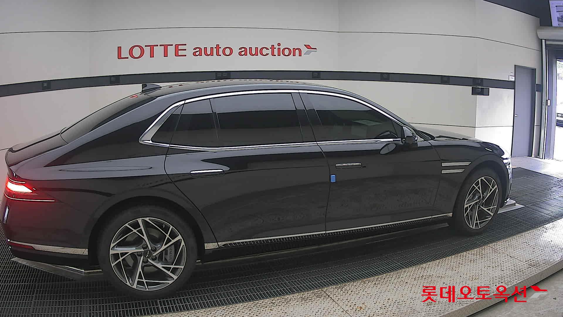 2022 - genesis g90