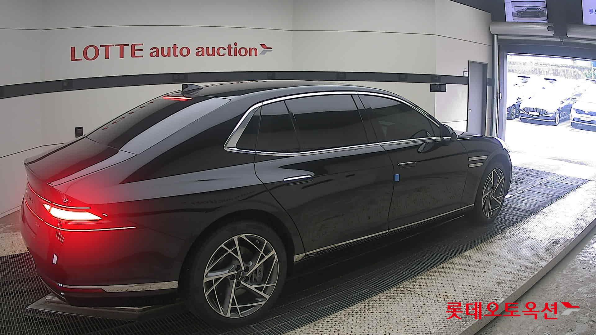 2022 - genesis g90