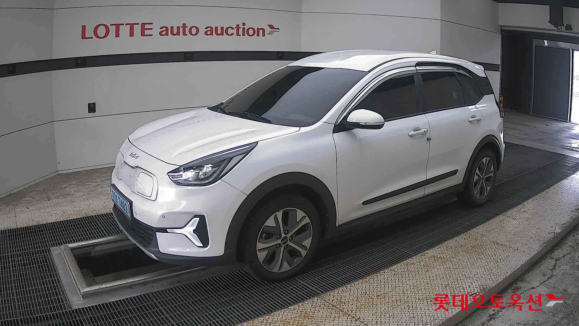 2023 - kia niro