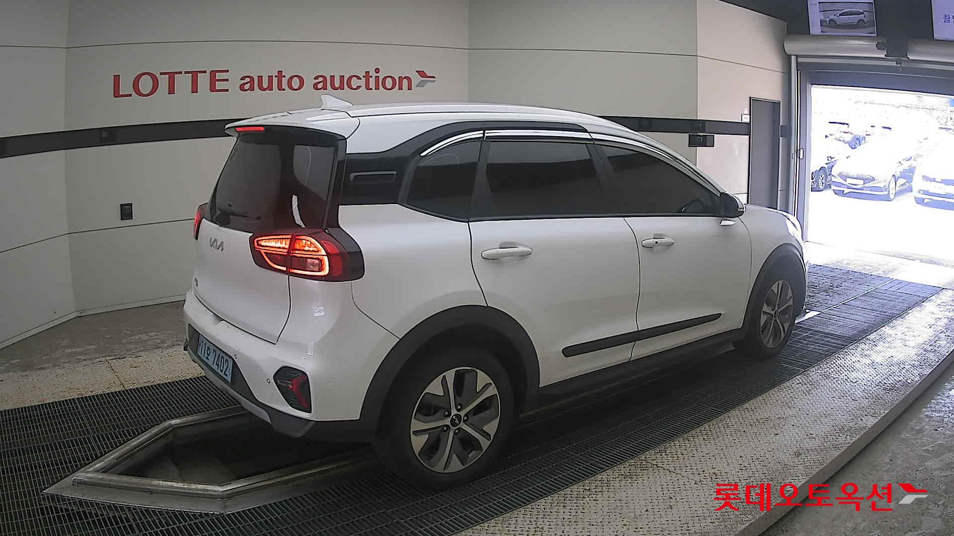 2023 - kia niro