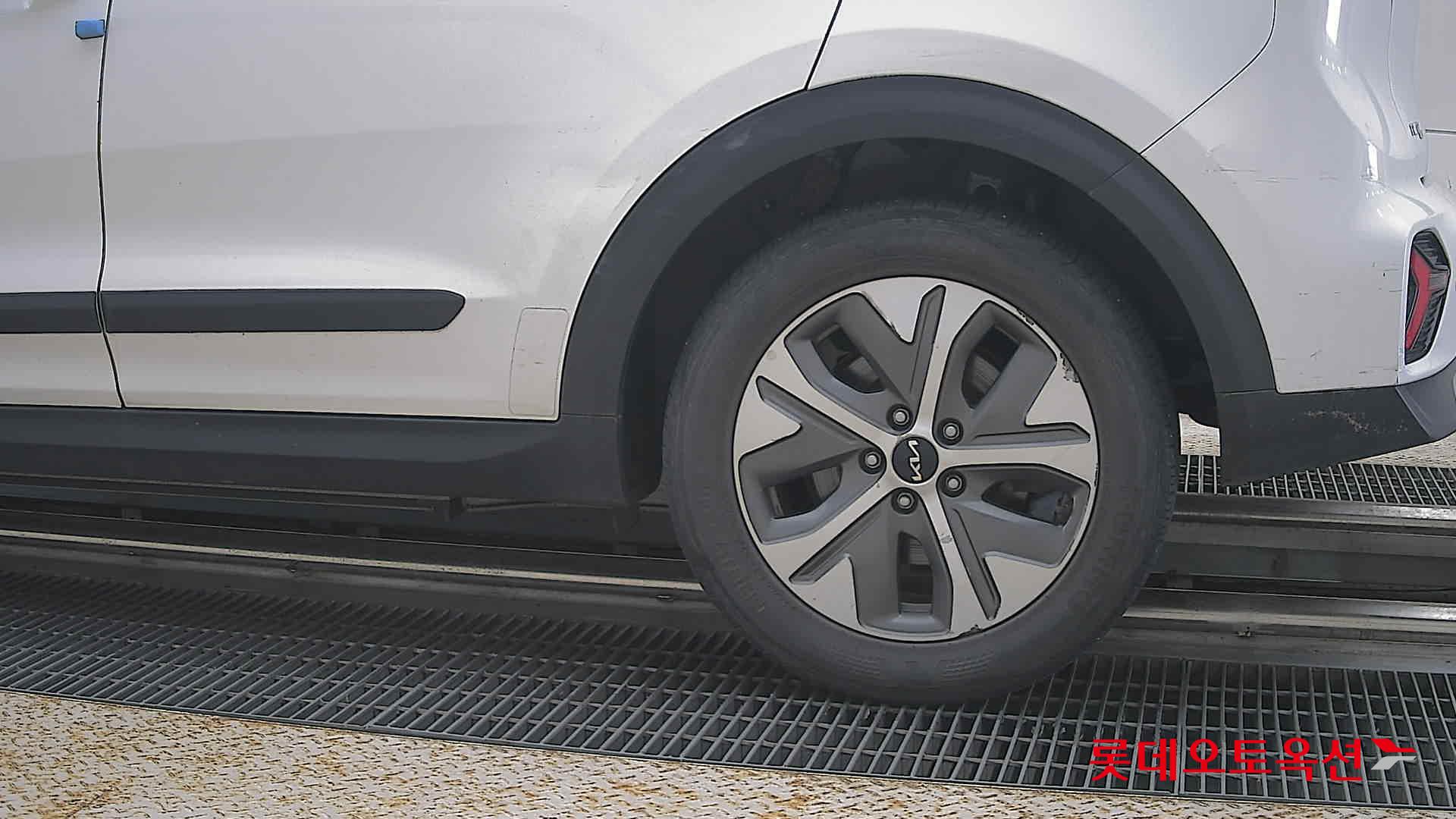 2023 - kia niro