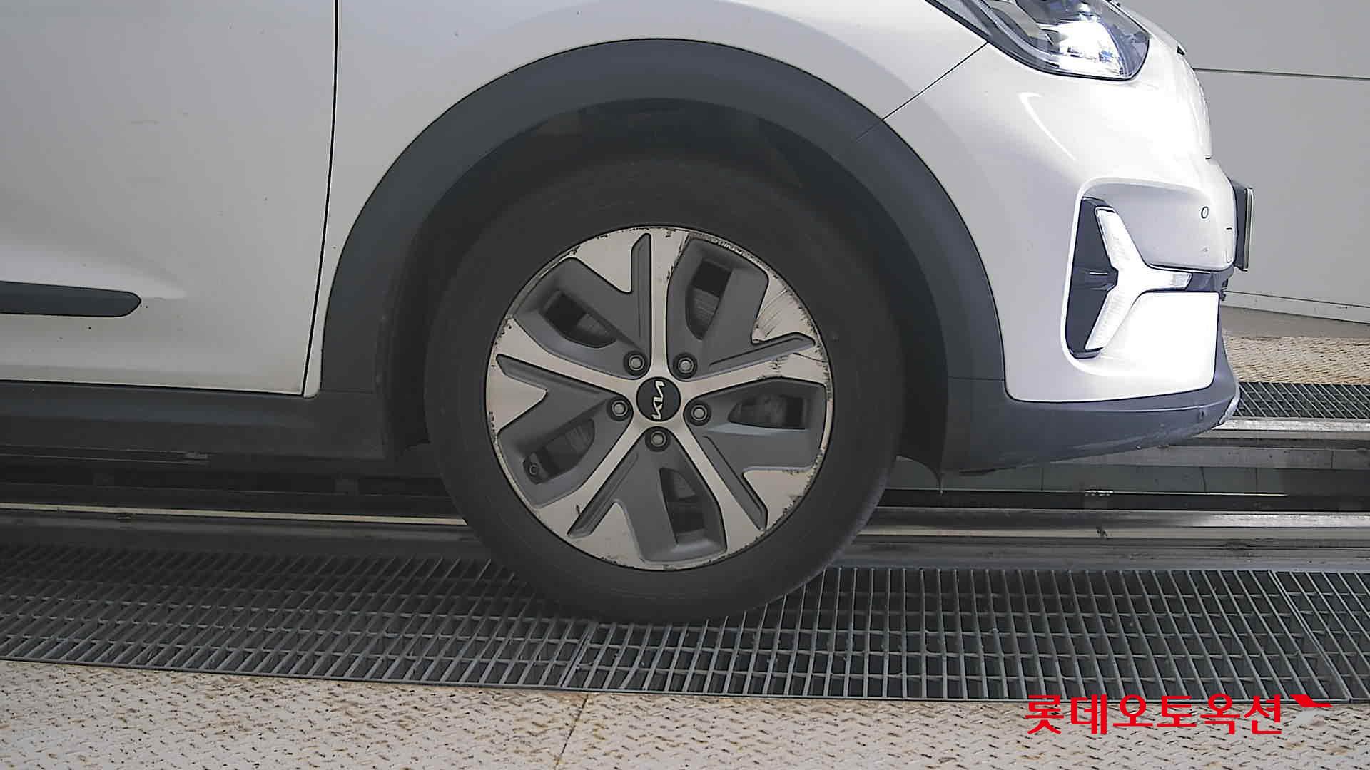 2023 - kia niro