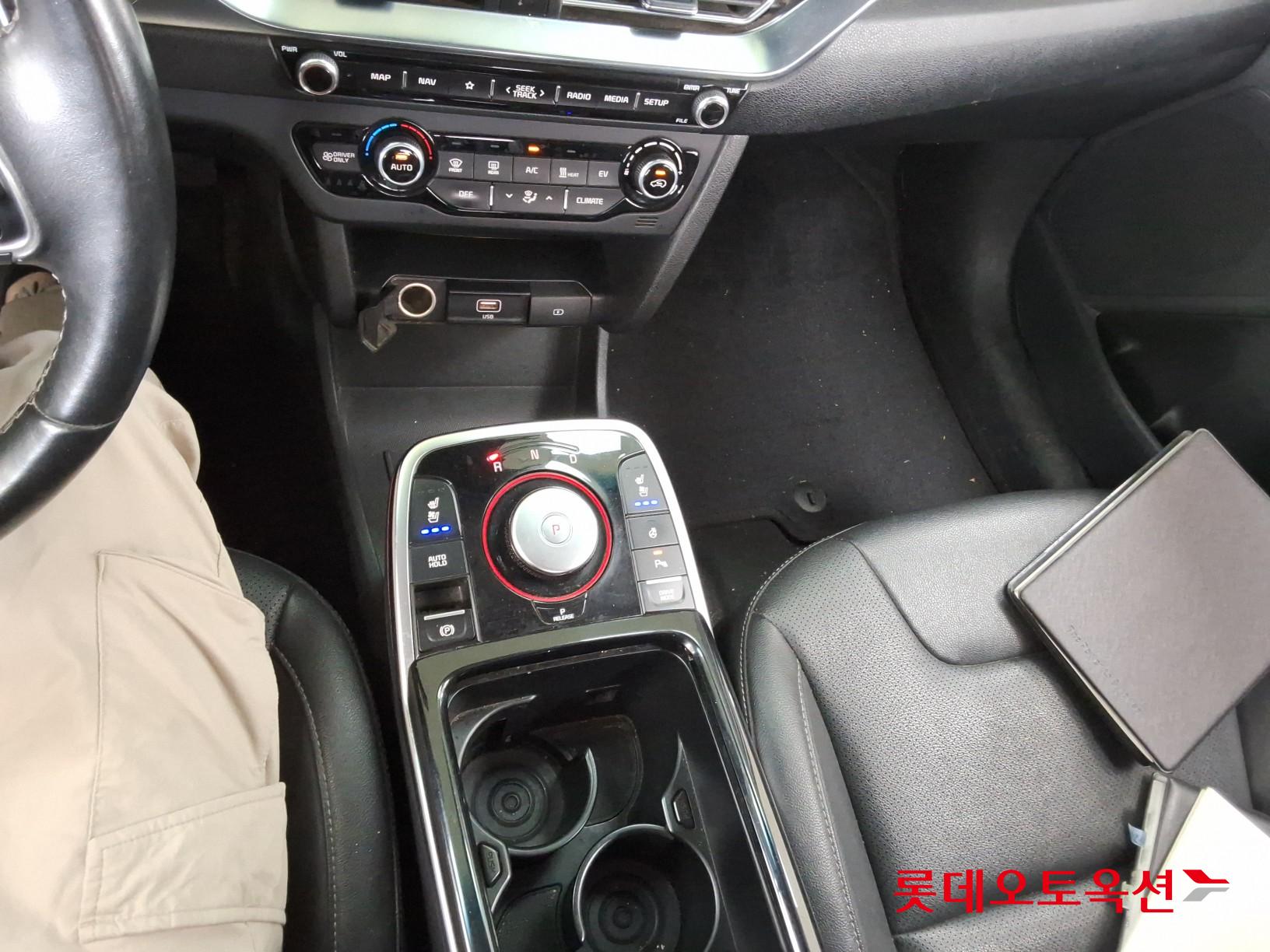 2023 - kia niro