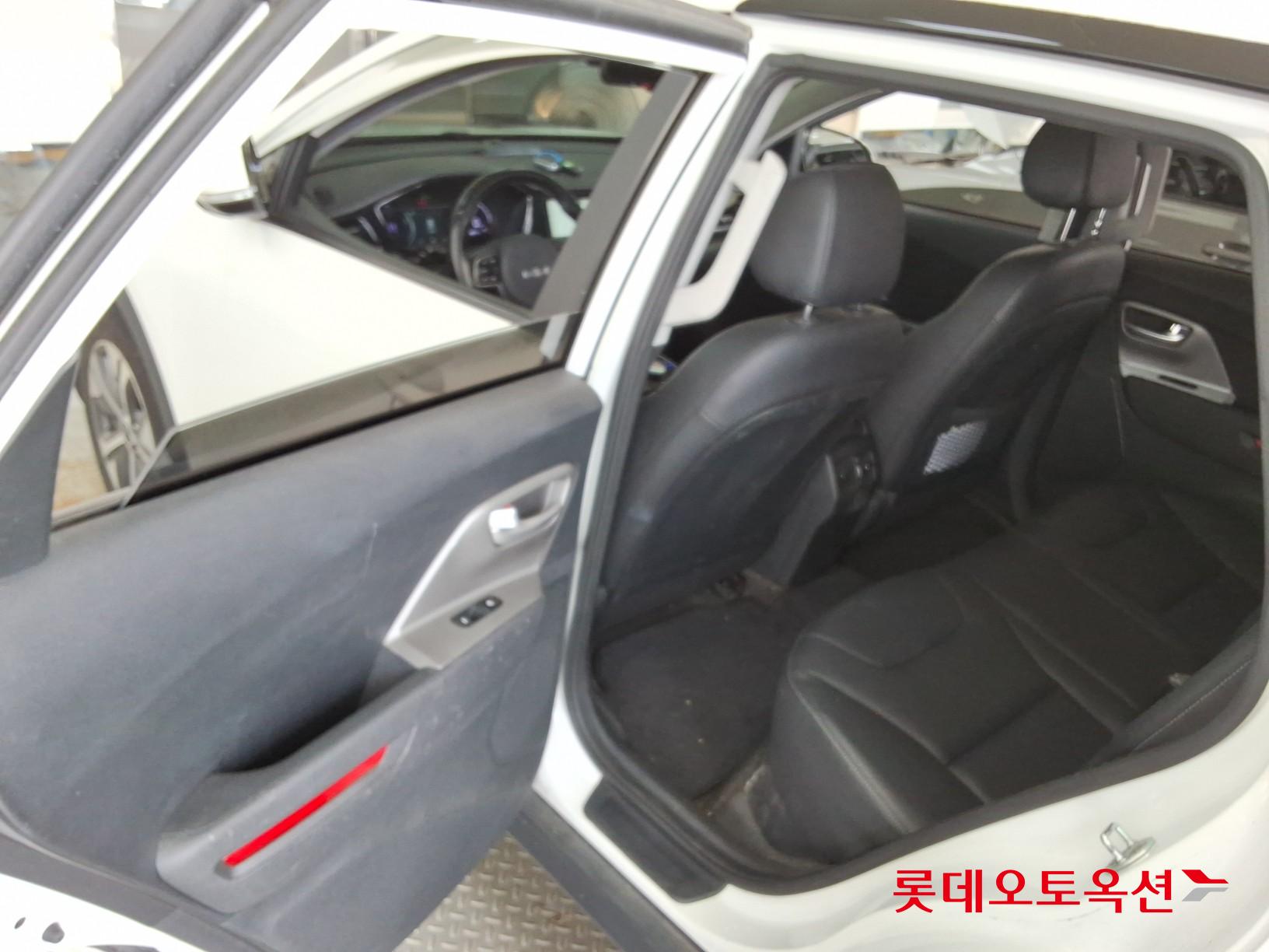 2023 - kia niro