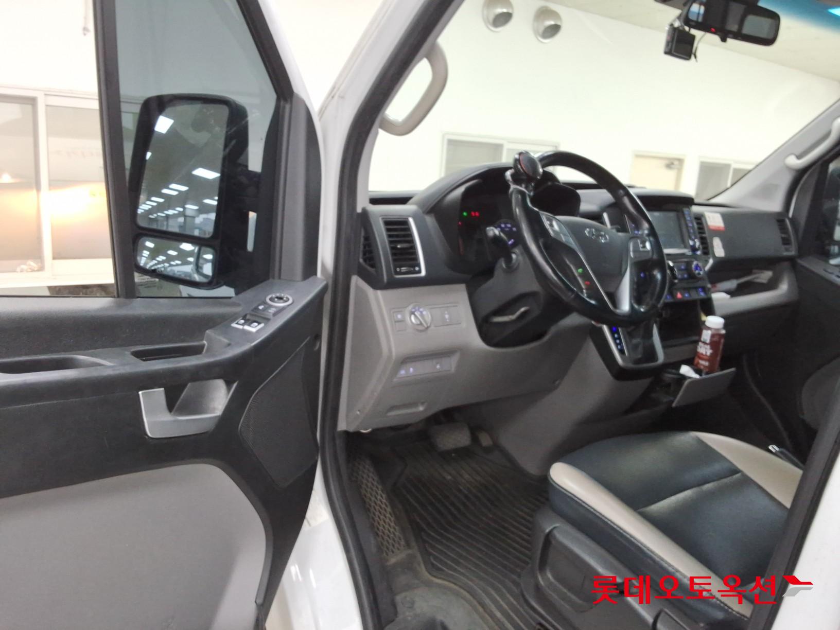2020 - hyundai solati