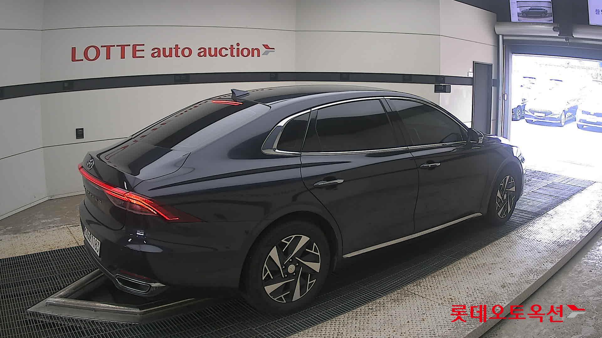2020 - hyundai grandeur