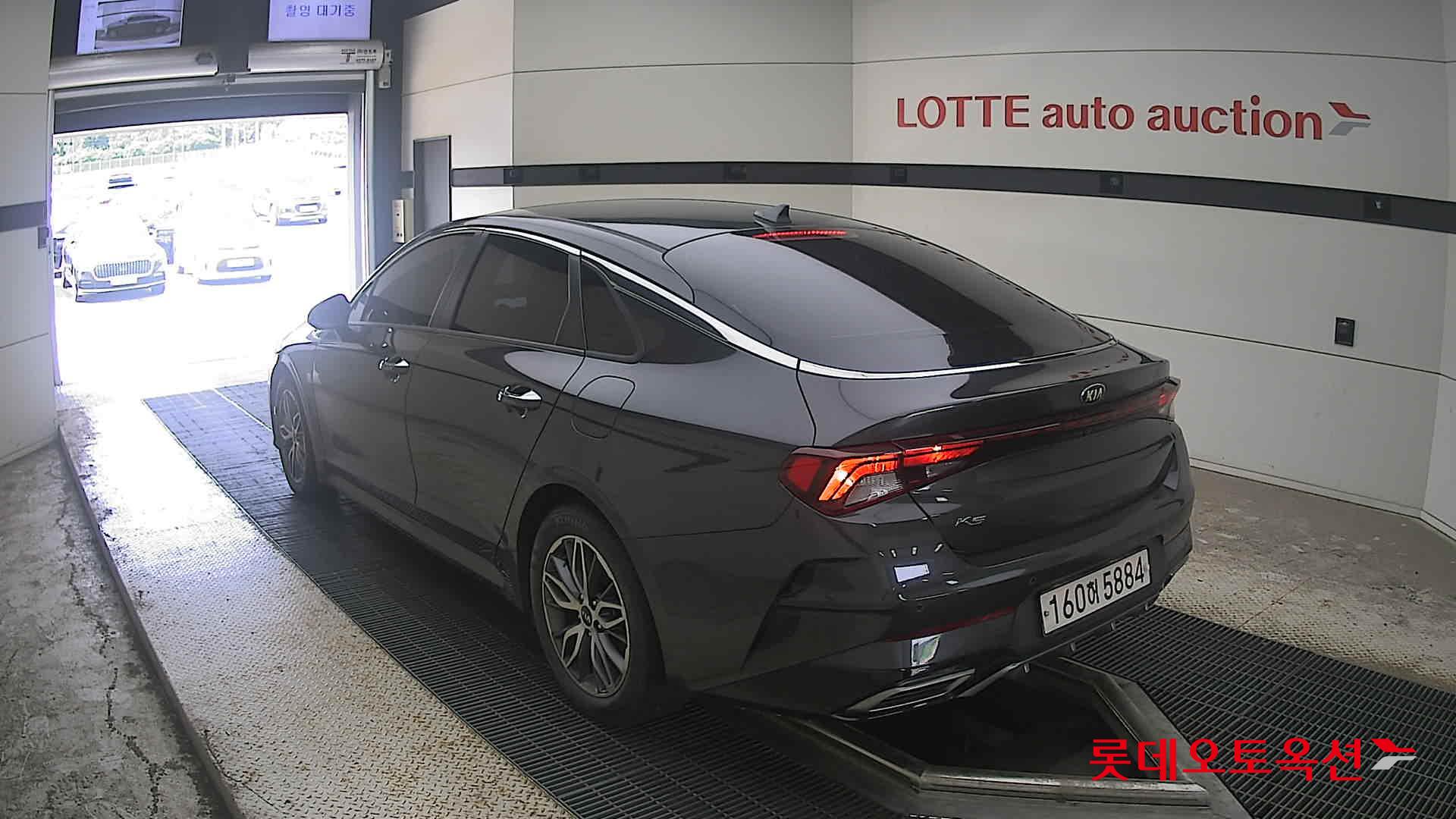 2021 - kia k5
