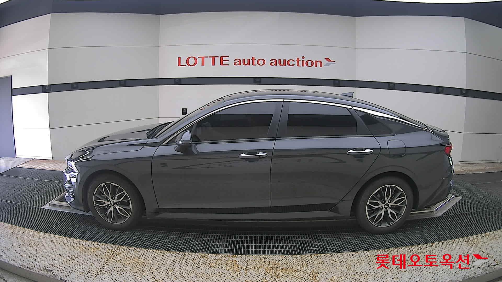 2021 - kia k5