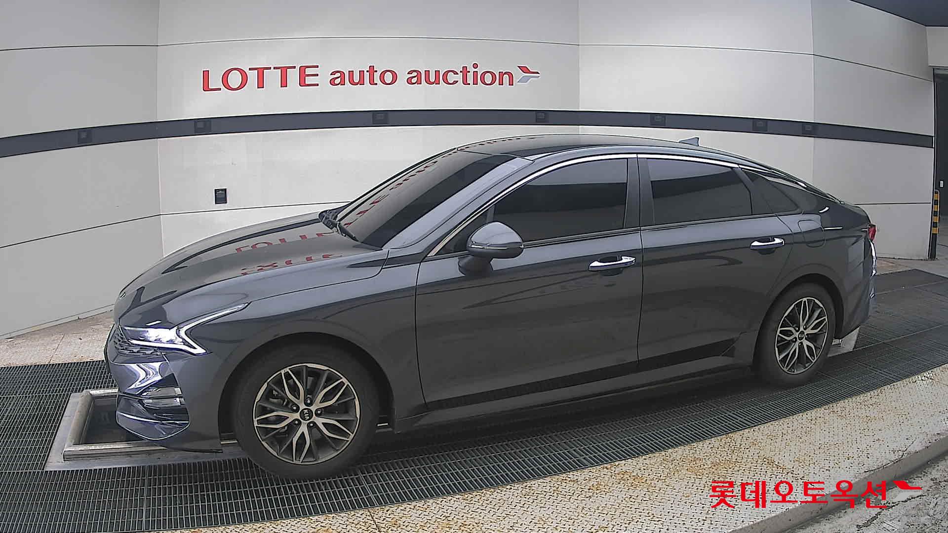 2021 - kia k5