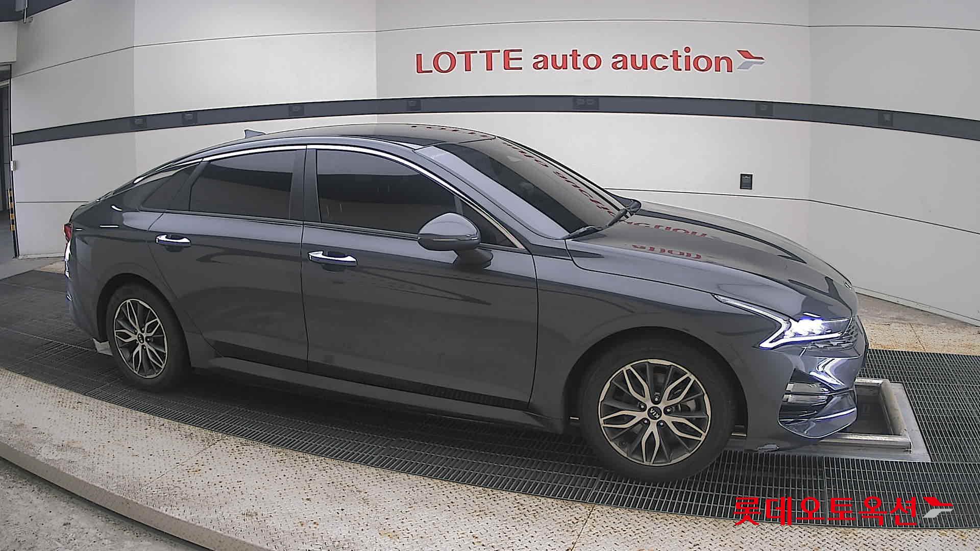 2021 - kia k5