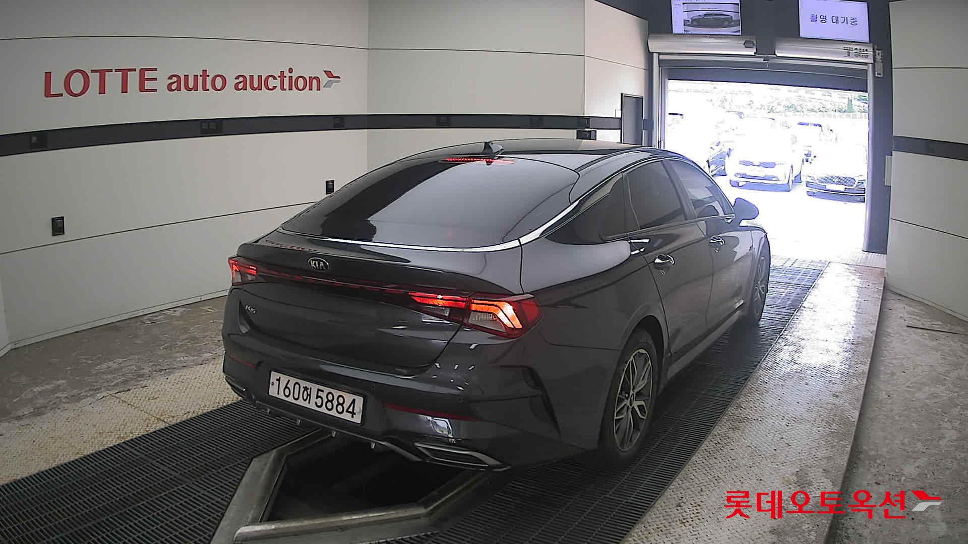 2021 - kia k5