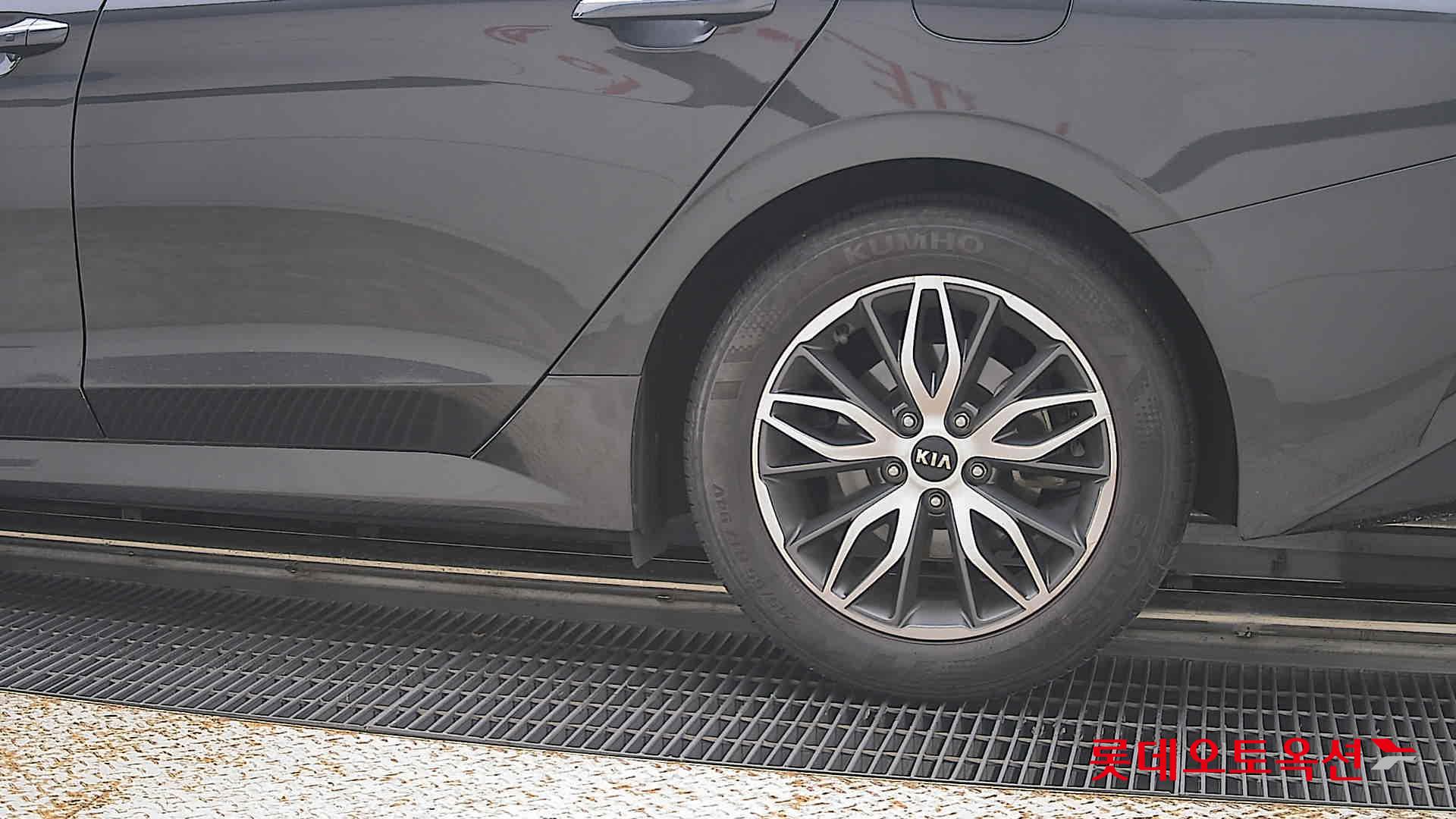 2021 - kia k5