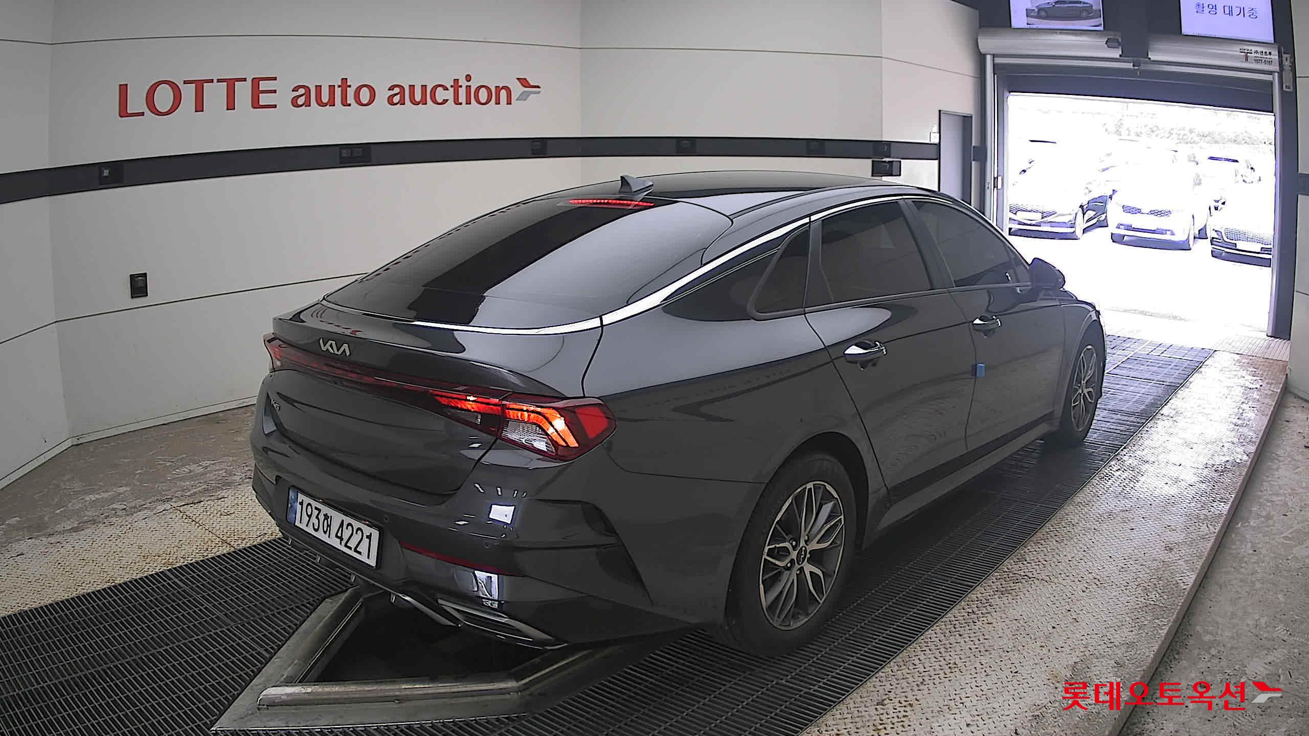 2022 - kia k5