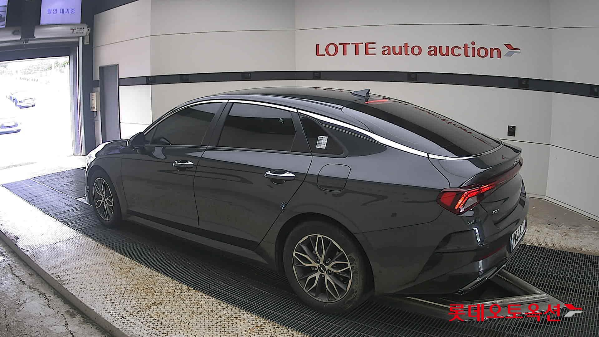 2022 - kia k5