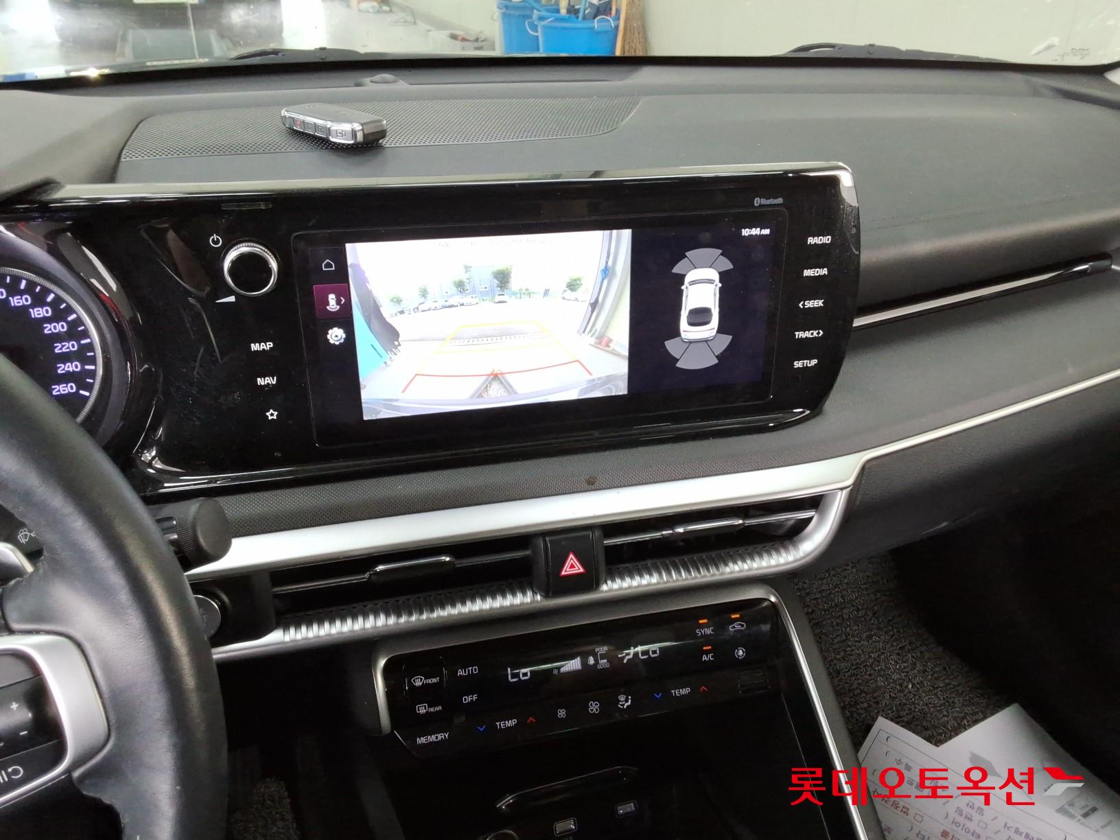 2022 - kia k5