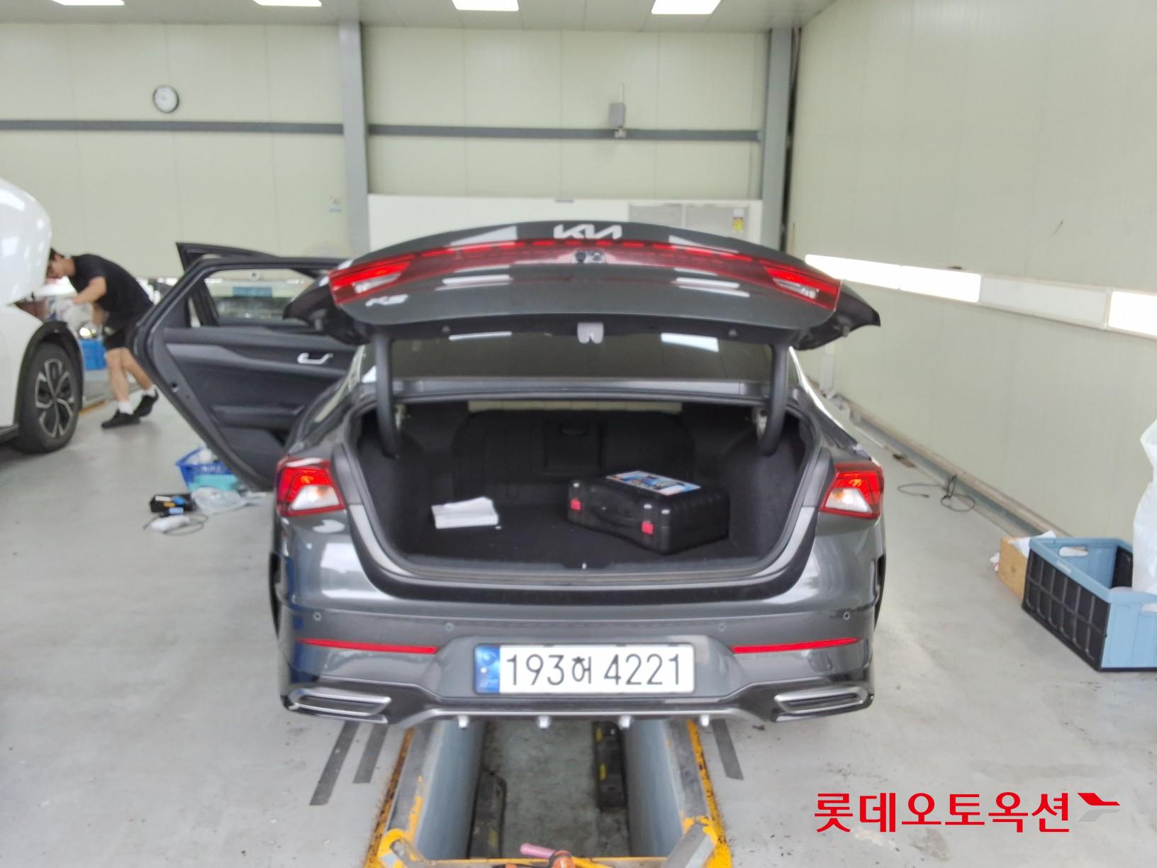 2022 - kia k5