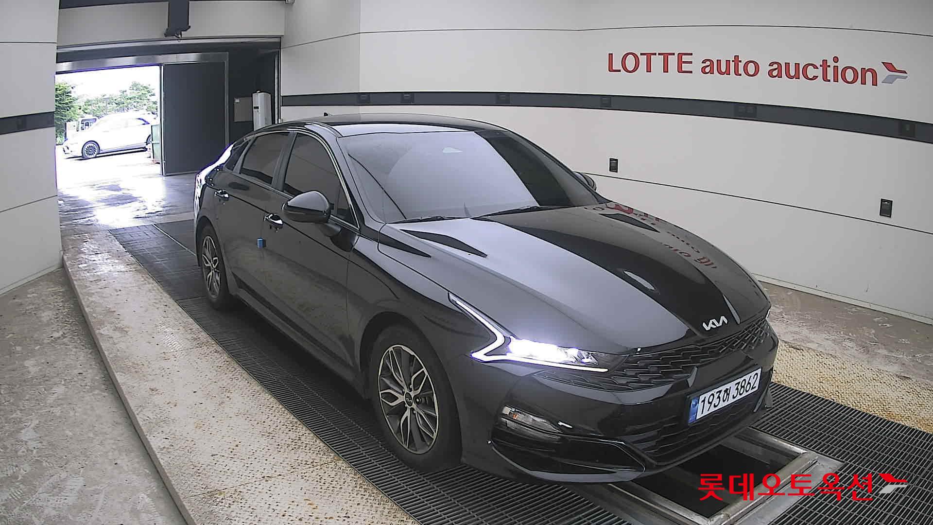 2022 - kia k5