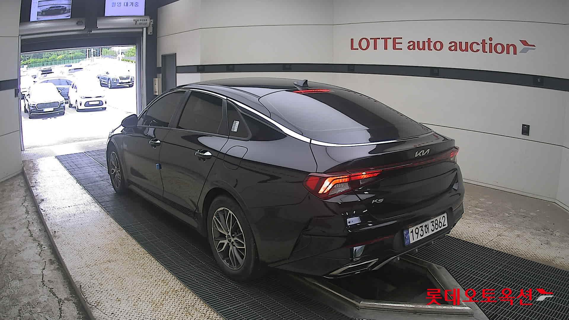 2022 - kia k5