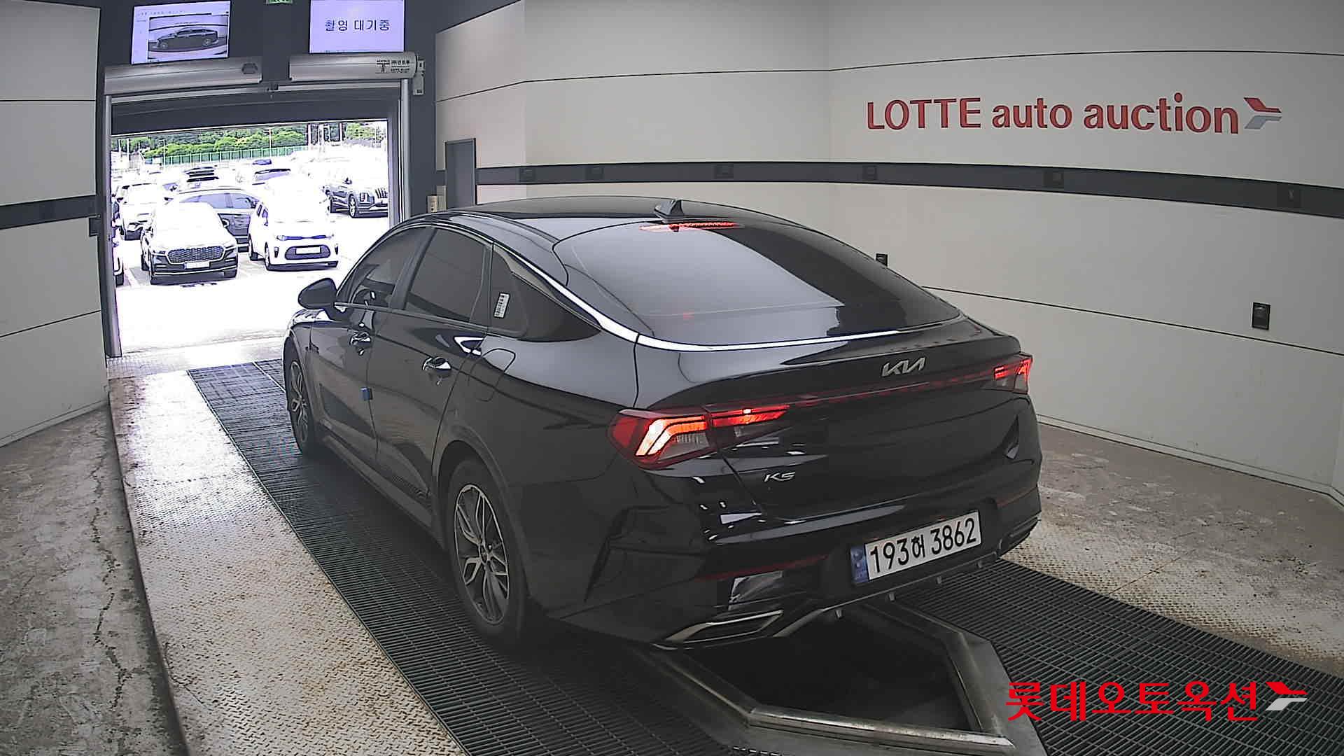 2022 - kia k5