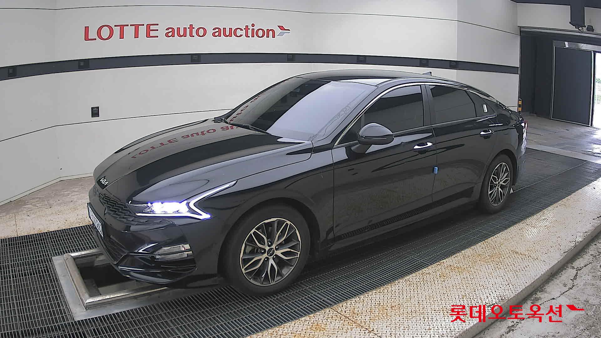 2022 - kia k5