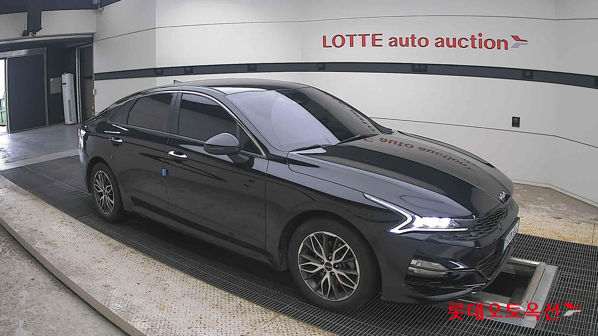 2022 - kia k5