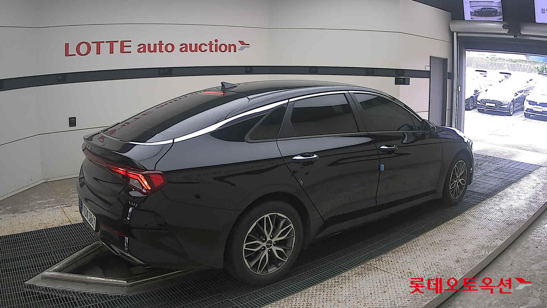 2022 - kia k5