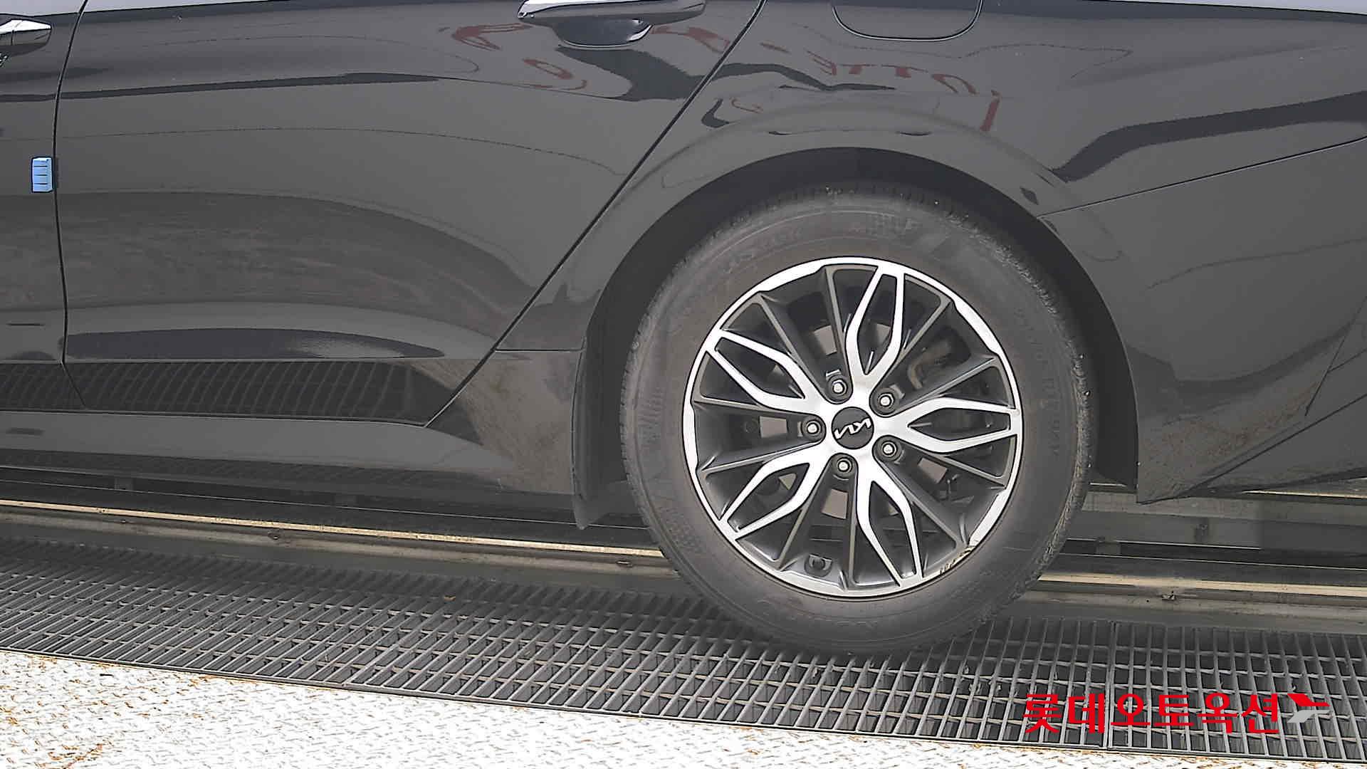 2022 - kia k5